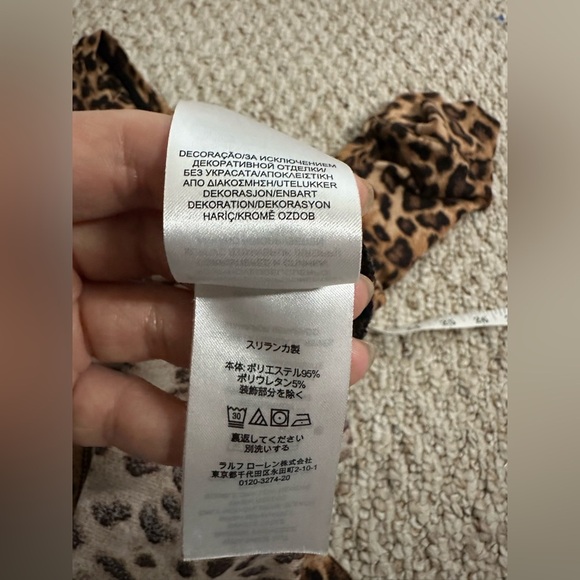 Lauren Ralph Lauren Leopard Print Women's Blouse size L - Picture 7 of 7